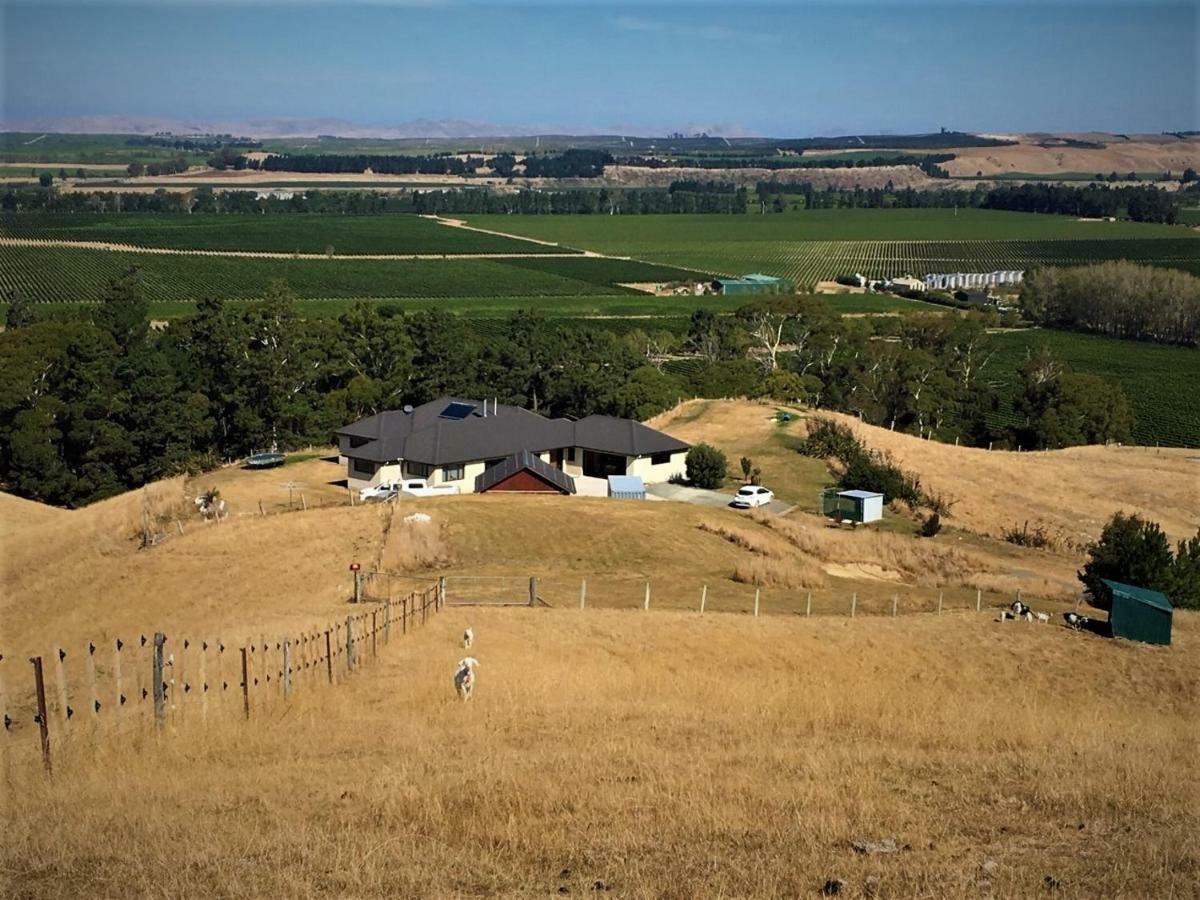 Hill Top Retreat Lower Dashwood ภายนอก รูปภาพ